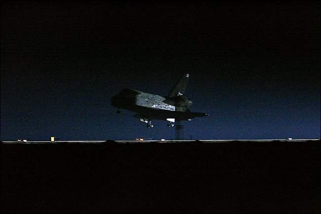 pouso do ônibus espacial em 9 de agosto de 2005, na Califórinia